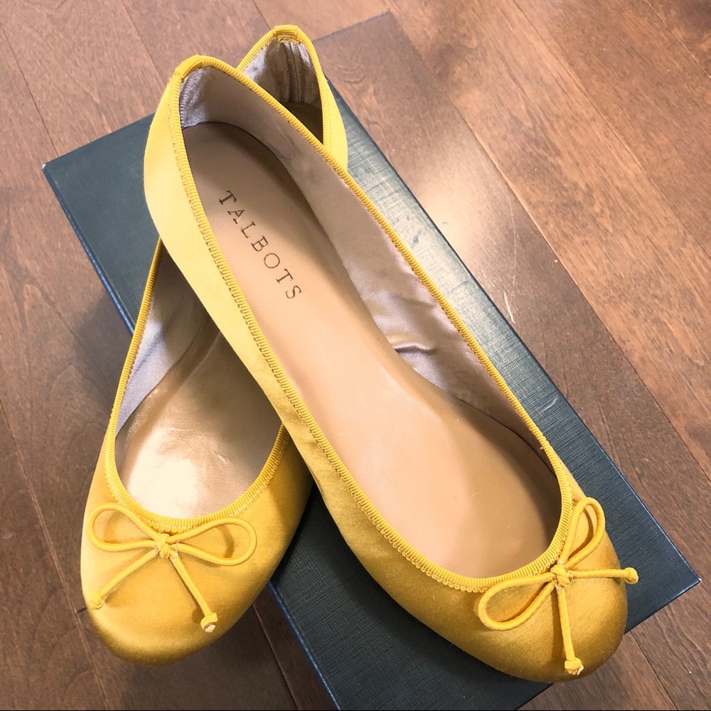 BNIB Talbots topaz jazzyis flats in gold